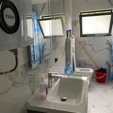 Me Qera 2+1 Apartment Kukes