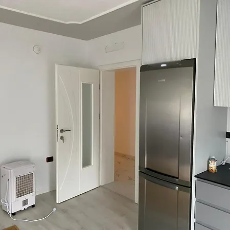 Apartment Me Qera 2+1 Kukes