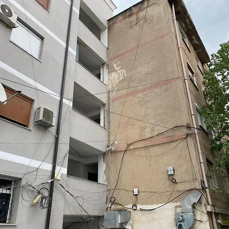 Me Qera 2+1 Apartment Kukes